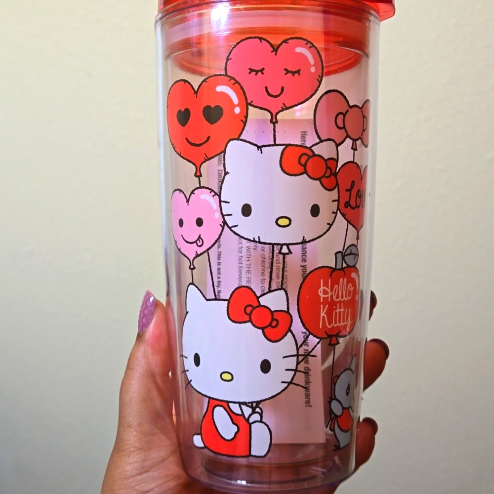 🍒🍒 Sanrio Hello Kitty Tumbler